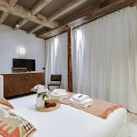 Apartment Cmg Amazing Duplex 3br 6p Le Marais Paris