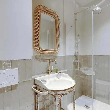 Cmg Amazing Duplex 3br 6p Le Marais Apartment *